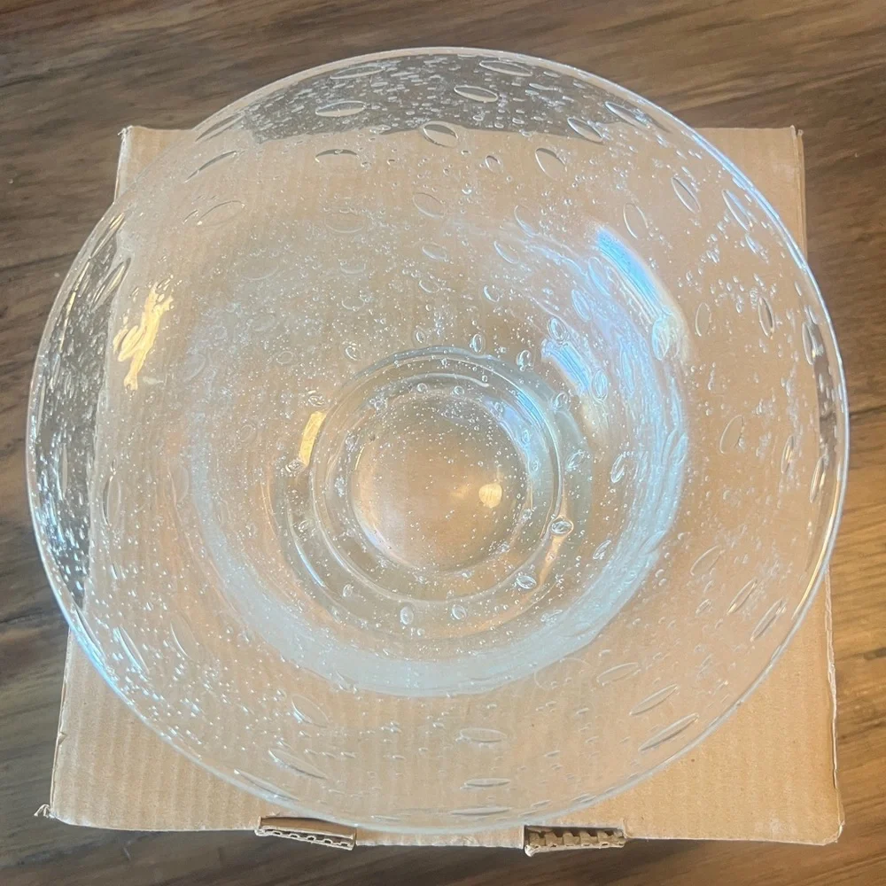 Southern Living at Home, Tiny Bubbles Bowl. - Picture 2 of 3